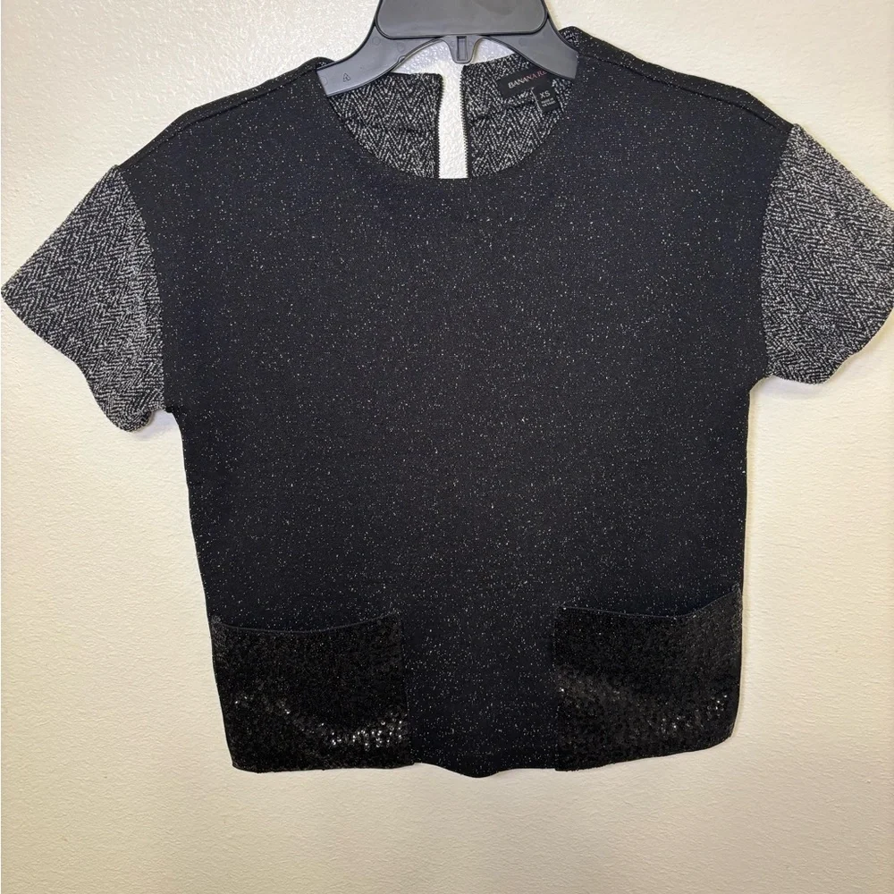 Banana Republic Black and Silver Short Sleeve Top - Picture 3 of 7